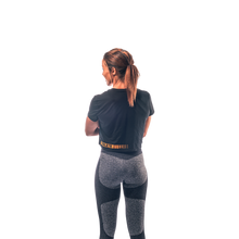 Charger l&#39;image dans la galerie, CROP TOP FEMME &quot;GOLDEN&quot; NOIR